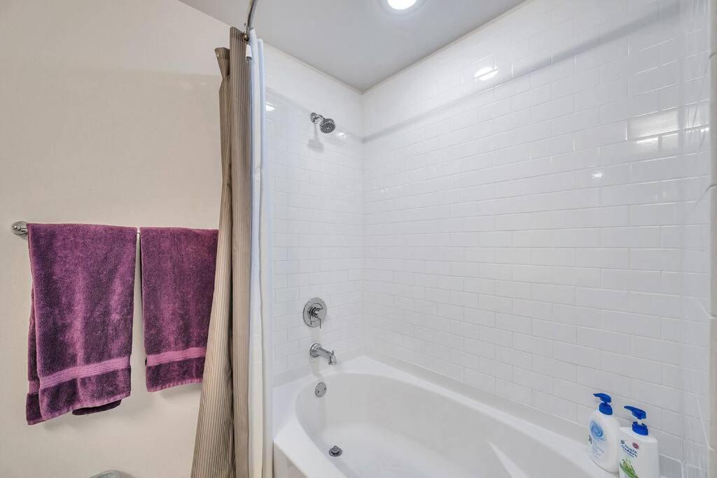 Luxury Apt 3 Mins To Dt Tampa -Pool-Gym-Balcony Exterior foto