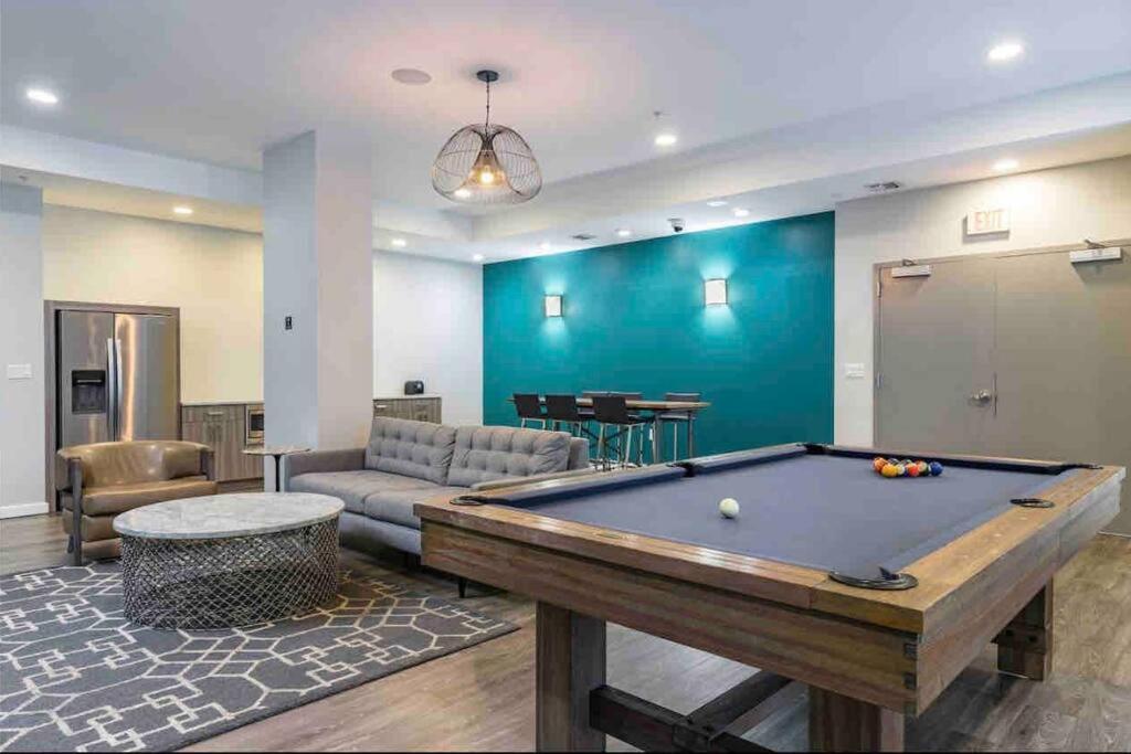 Luxury Apt 3 Mins To Dt Tampa -Pool-Gym-Balcony Exterior foto